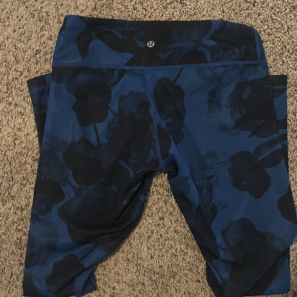 Lululemon Wunder Under Leggings Blue Inky Floral Full On Luxtreme size 8 - Picture 5 of 6